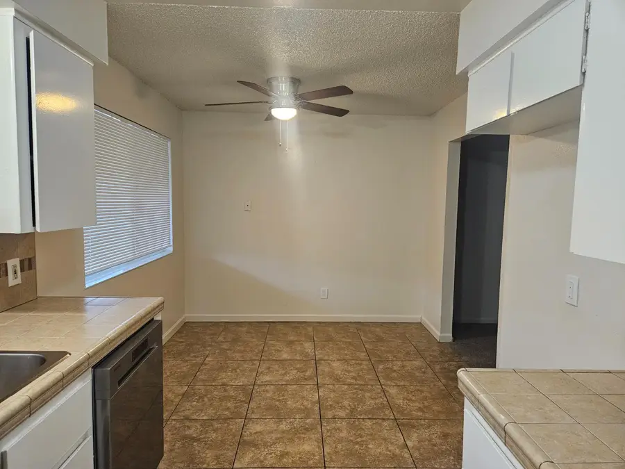 33 W Santa Ana Avenue #C, Clovis, CA 93612 - #2