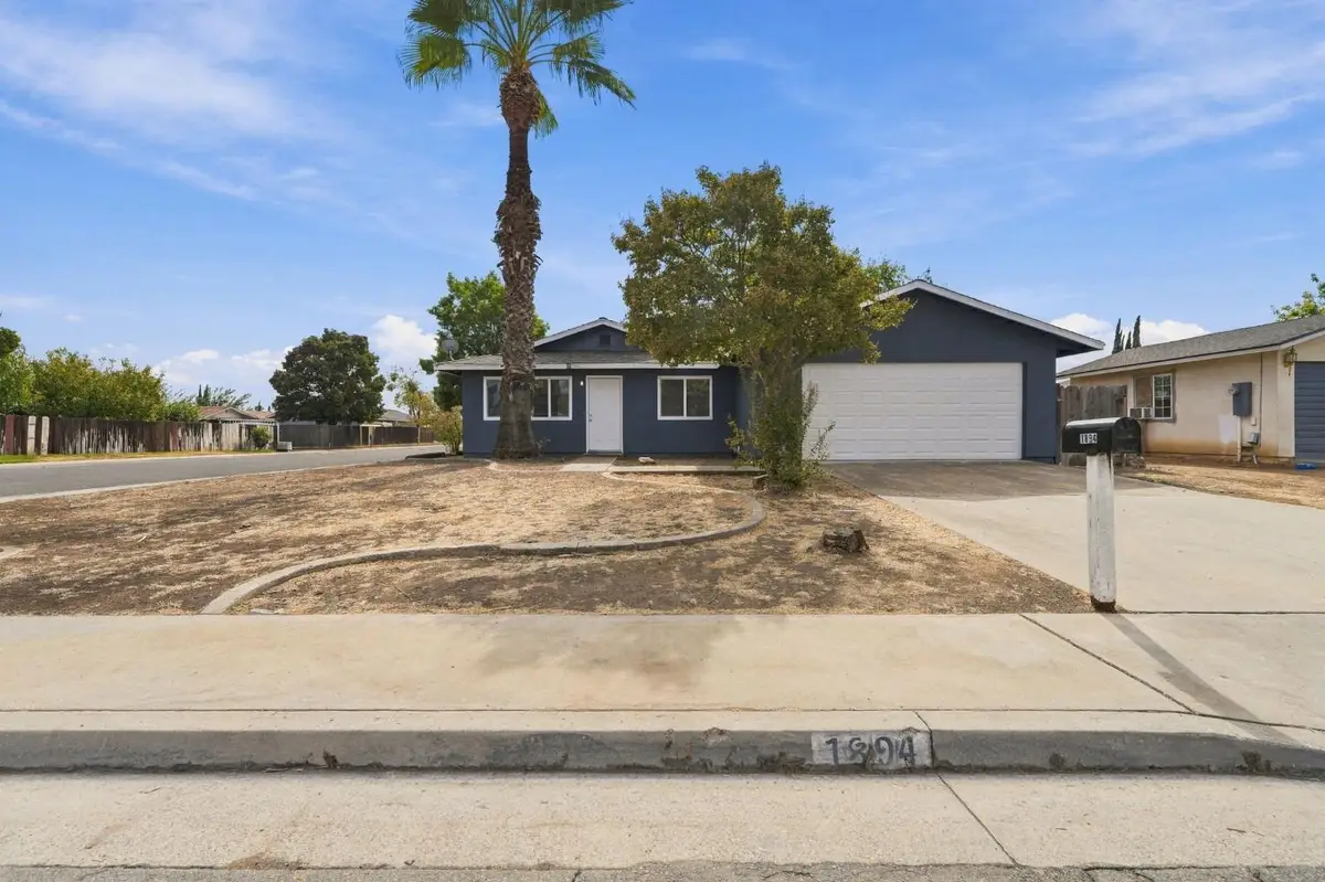 1894 E Franzen Way, Dinuba, CA 93618 - #1