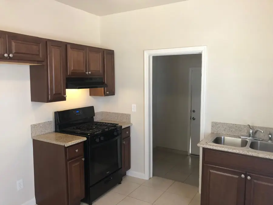 2389 S Nicholas Avenue, Fresno, CA 93706 - #3