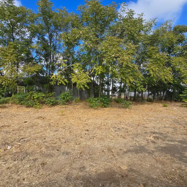 2391 S Nicholas Avenue, Fresno, CA 93706