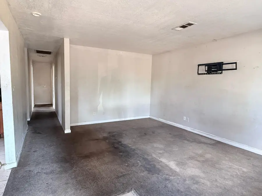 3348 N Purdue Avenue, Fresno, CA 93727 - #2
