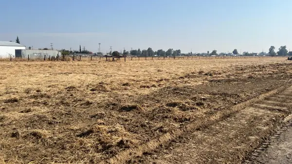 11741 11th Avenue, Hanford, CA 93230