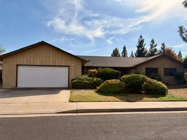 2046 Mitchell Avenue, Clovis, CA 93611 - #2