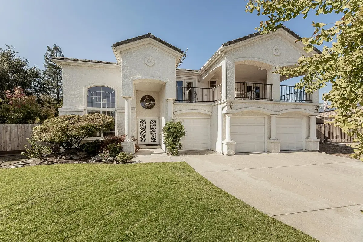 2402 Fairmont Avenue, Clovis, CA 93611 - #1