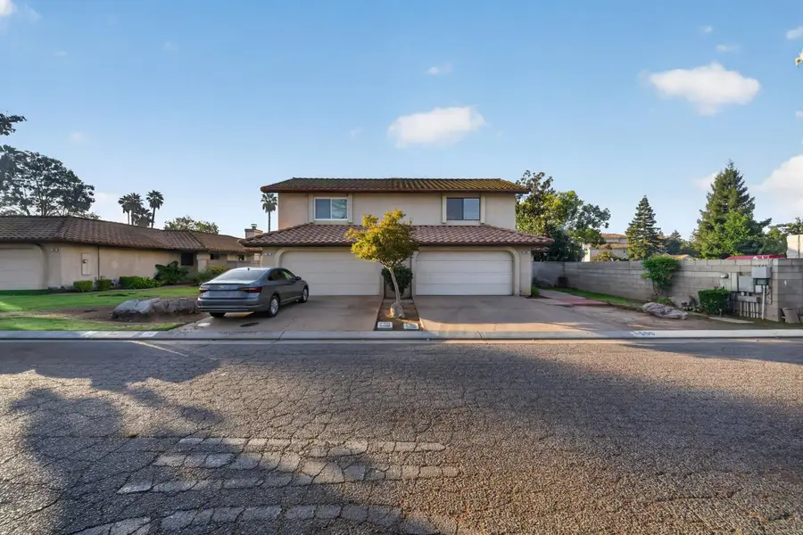 100 Rosewood Circle, Madera, CA 93637 - #2