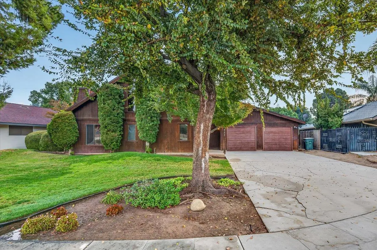 1857 S Bush Avenue, Fresno, CA 93727 - #1