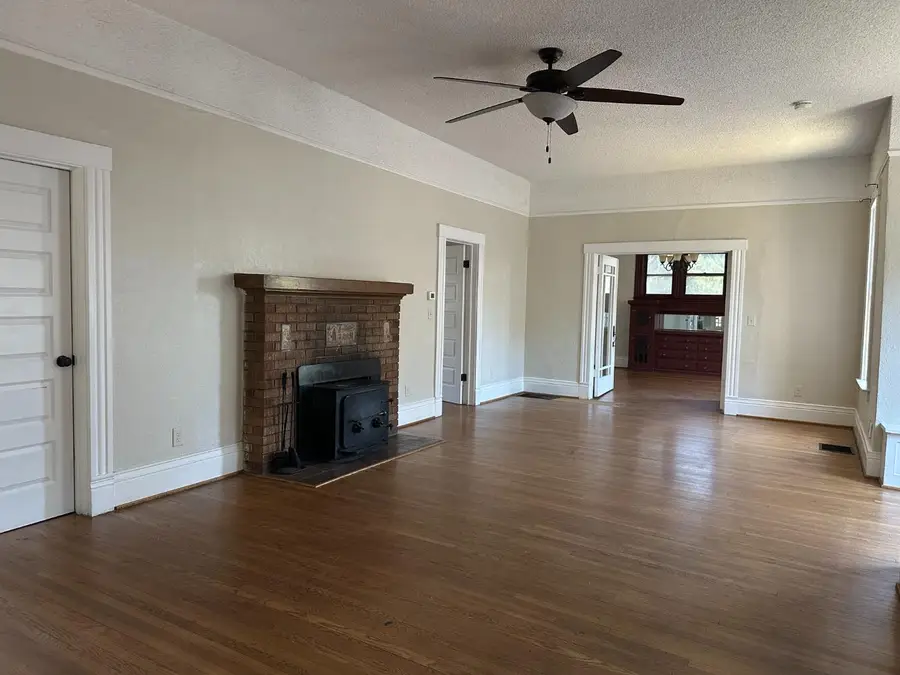 134 N College Avenue, Fresno, CA 93701 - #2