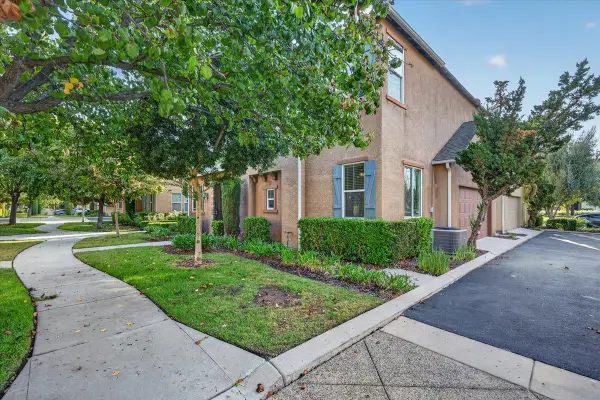 4071 Harlan Ranch Boulevard, Clovis, CA 93619