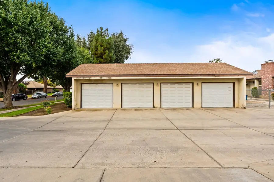 5229 E Lyell Avenue, Fresno, CA 93727 - #3