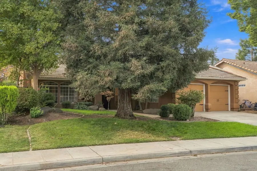 438 S Creek Drive S, Madera, CA 93637 - #2