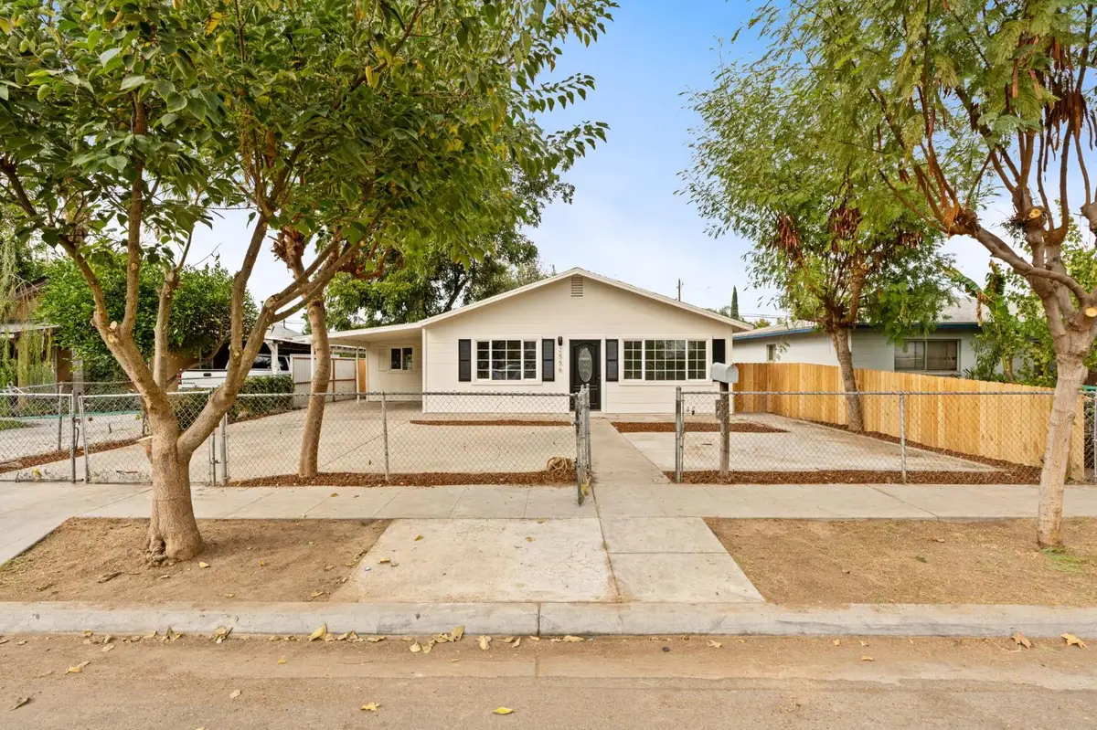 2556 S 11th Street, Fresno, CA 93725 - #1