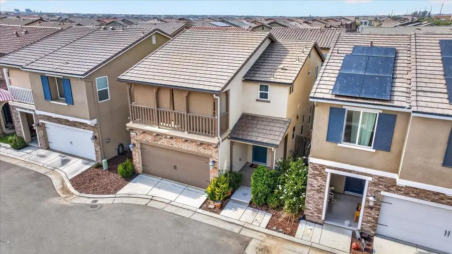 116 Aria Avenue S, Madera, CA 93636 - #2