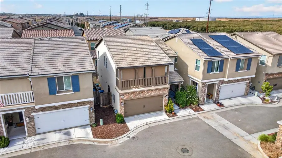 116 Aria Avenue S, Madera, CA 93636 - #3