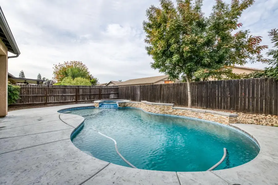 6884 W Calimyrna Avenue, Fresno, CA 93723 - #3