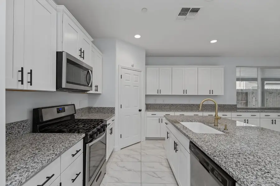 7418 E Princeton Avenue, Fresno, CA 93737 - #3