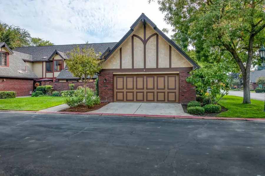 2827 W Compton Court, Fresno, CA 93711 - #3