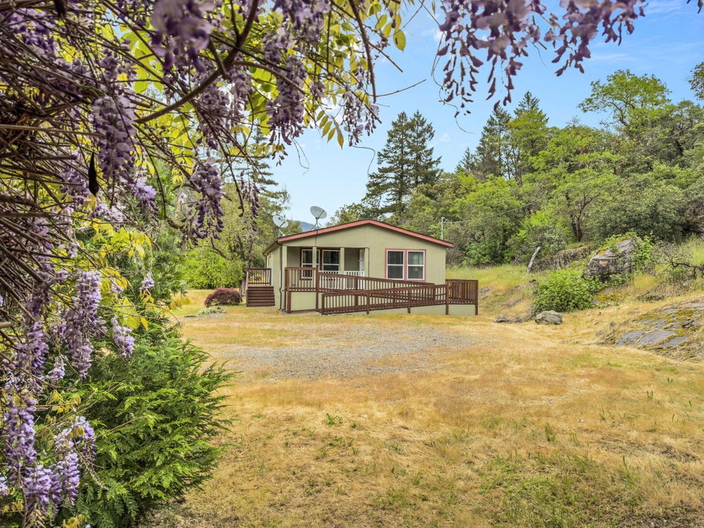 282 West Pearch Creek Road, Orleans, CA 95556 BHGRE