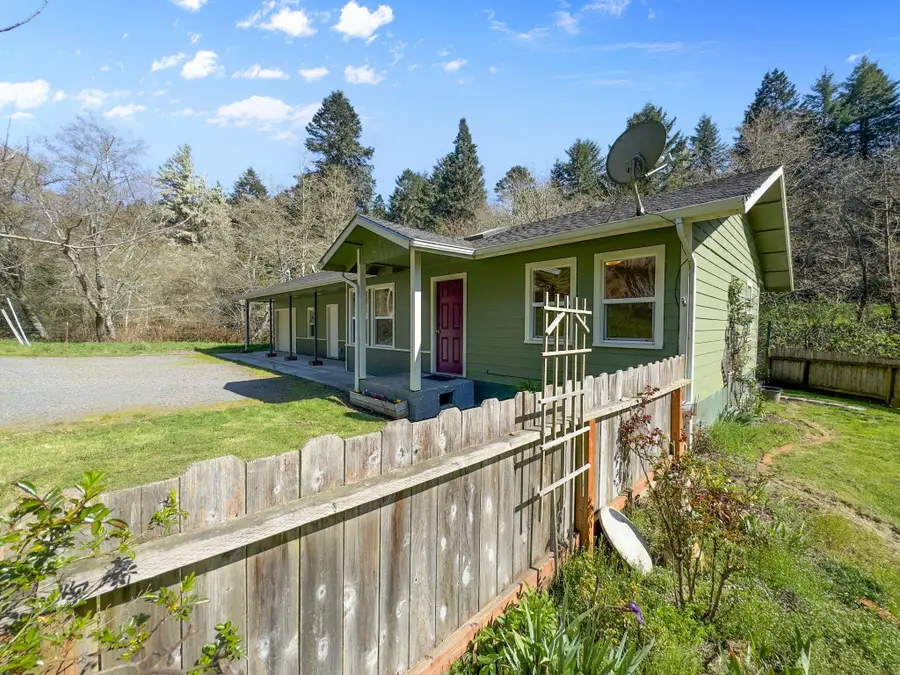 381 Palmer Boulevard, Fortuna, CA 95540 - Image #2