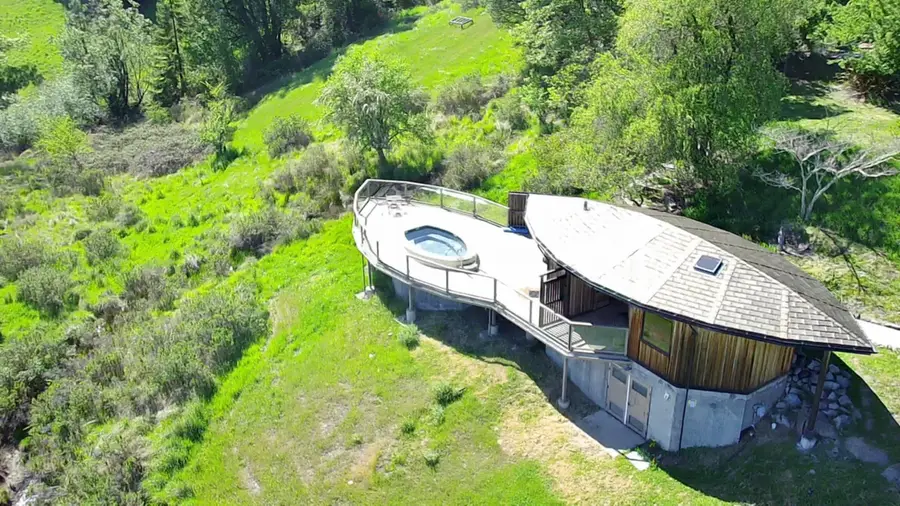 220 Harmony Lane, Garberville, CA 95542 - Image #3