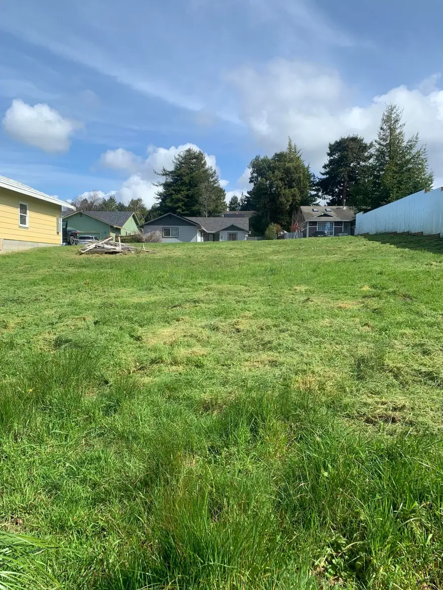 3960 Brogan Way, Eureka, CA 95503 - Image #2