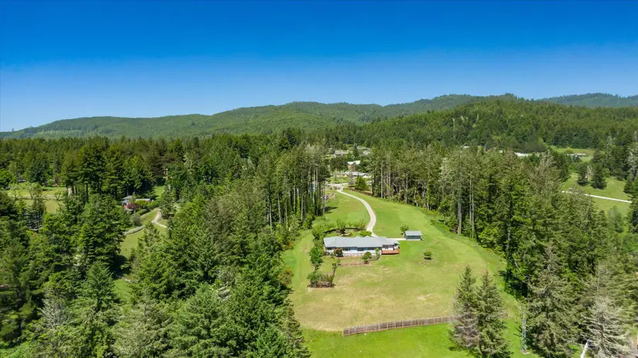 2551 Hillside Drive, Fortuna, CA 95540 - #3