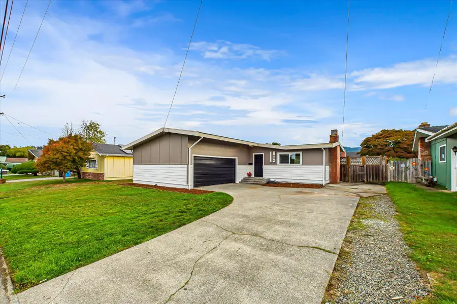 1004 Holly Lane, Fortuna, CA 95540 - Image #2