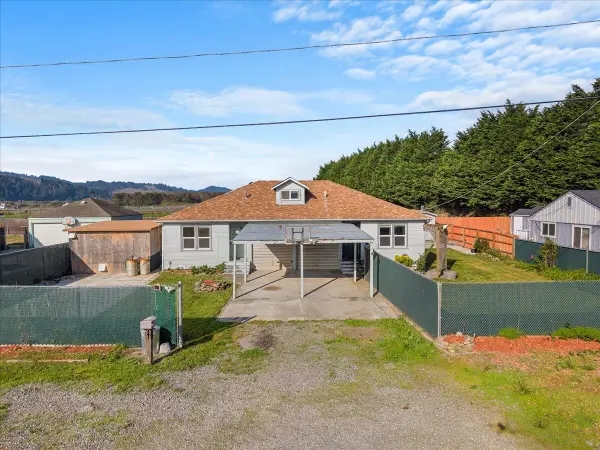 2860 Old State Hwy Way, Fortuna, CA 95540