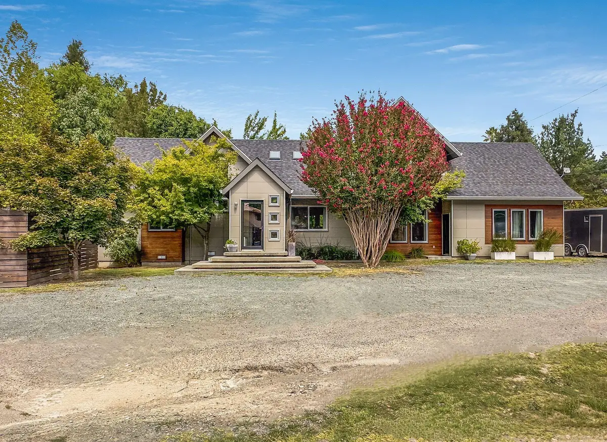 464 Orchard Lane, Redway, CA 95560 - Image #1