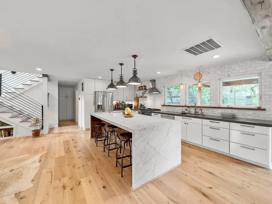 464 Orchard Lane, Redway, CA 95560 - Image #2