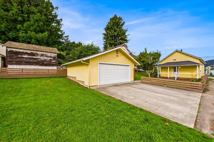 209 Monument Road, Rio Dell, CA 95562 - Image #2