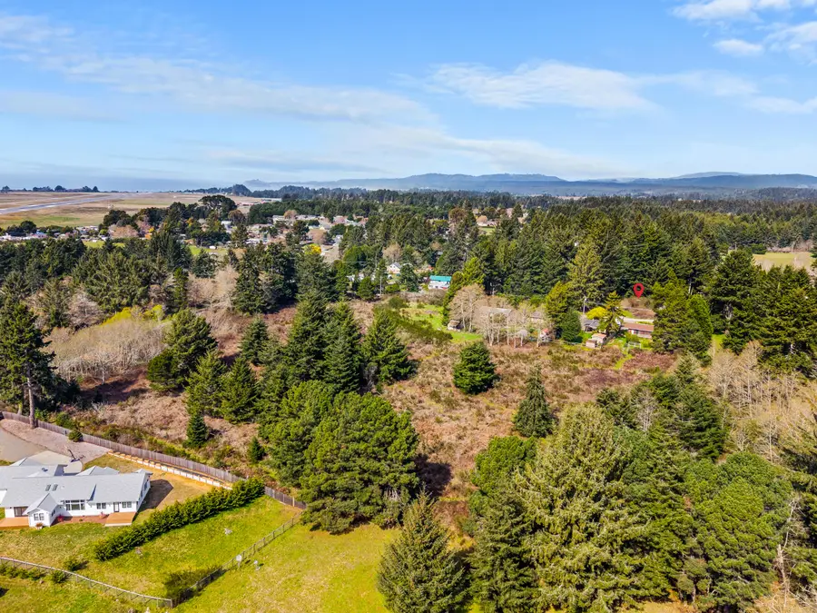 1896 Blake Road, McKinleyville, CA 95519 - Image #3