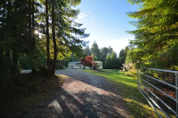 450 Stephens Lane, Bayside South, CA 95524