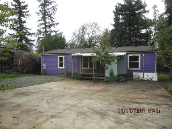 74 Redway Drive, Redway, CA 95560