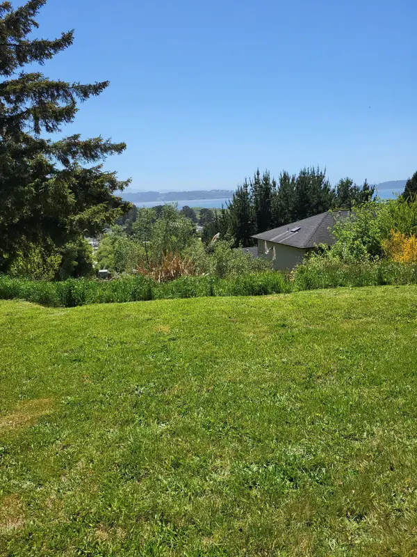 6498 Bell Terrace Road, Fields Landing, CA 95537