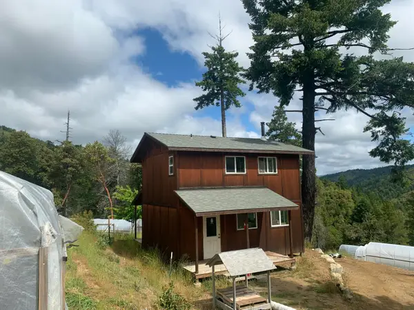 1010/1020 Windy Ridge Lane, Garberville, CA 95542