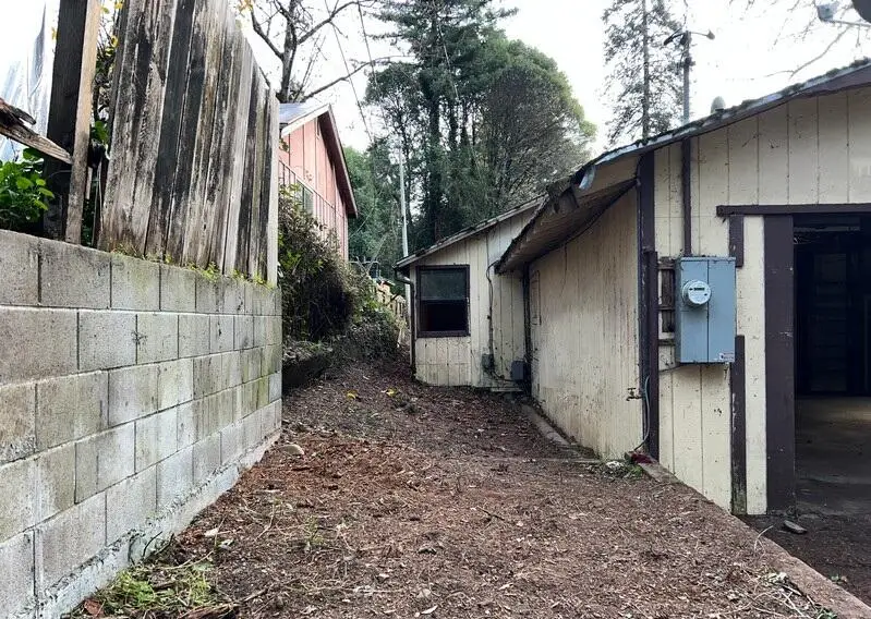 114 River Road, Miranda, CA 95553 - Image #2