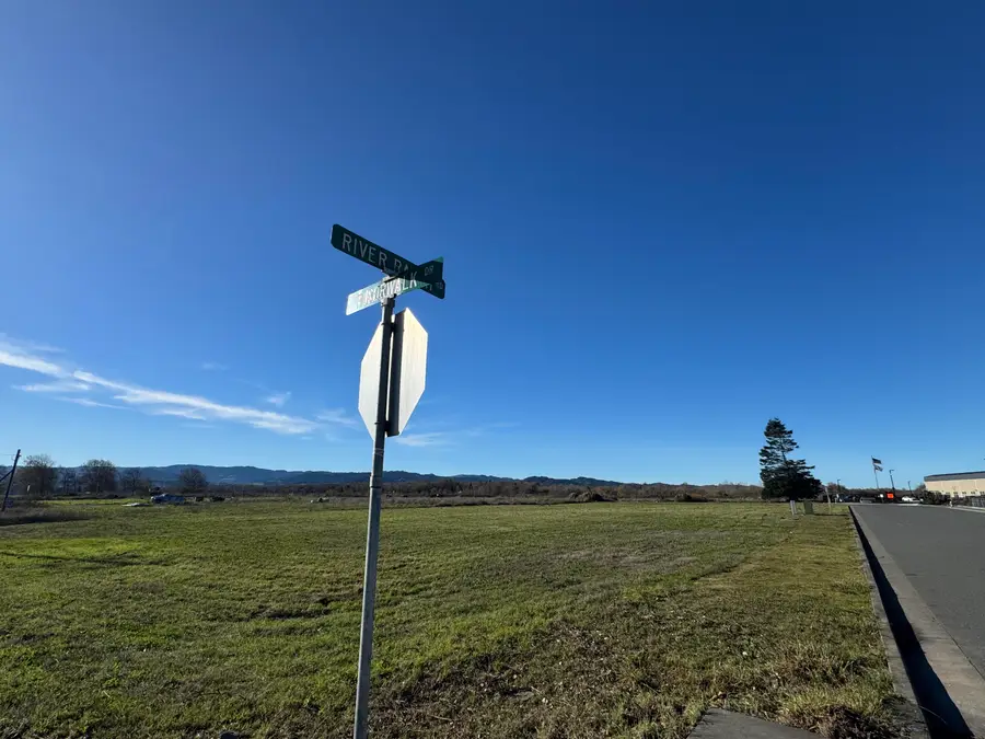 000 Riverwalk Drive, Fortuna, CA 95540 - Image #2
