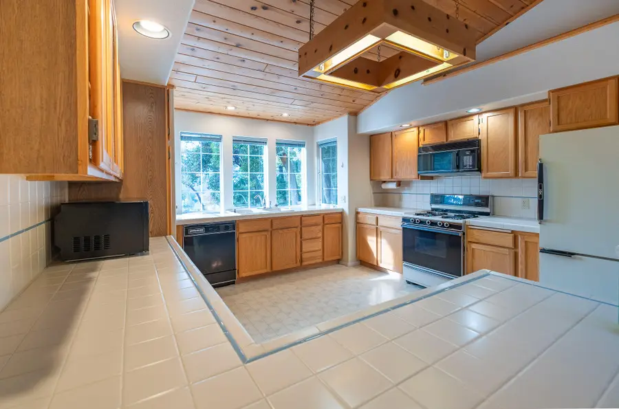 489 Sunset Lane, Willow Creek, CA 95573 - Image #2