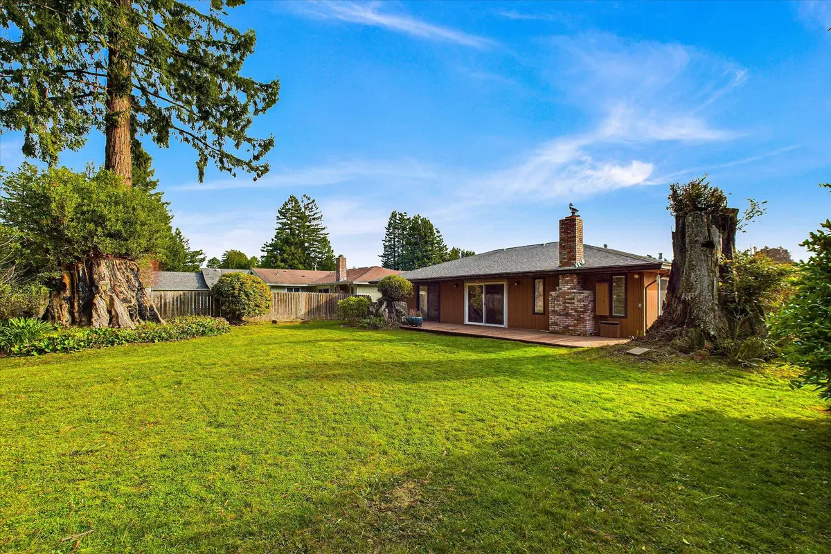 830 Holman Way, Fortuna, CA 95540 - Image #1