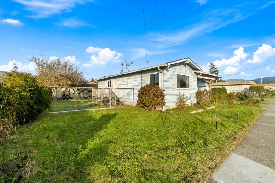 2024 Smith Lane, Fortuna, CA 95540 - Image #2