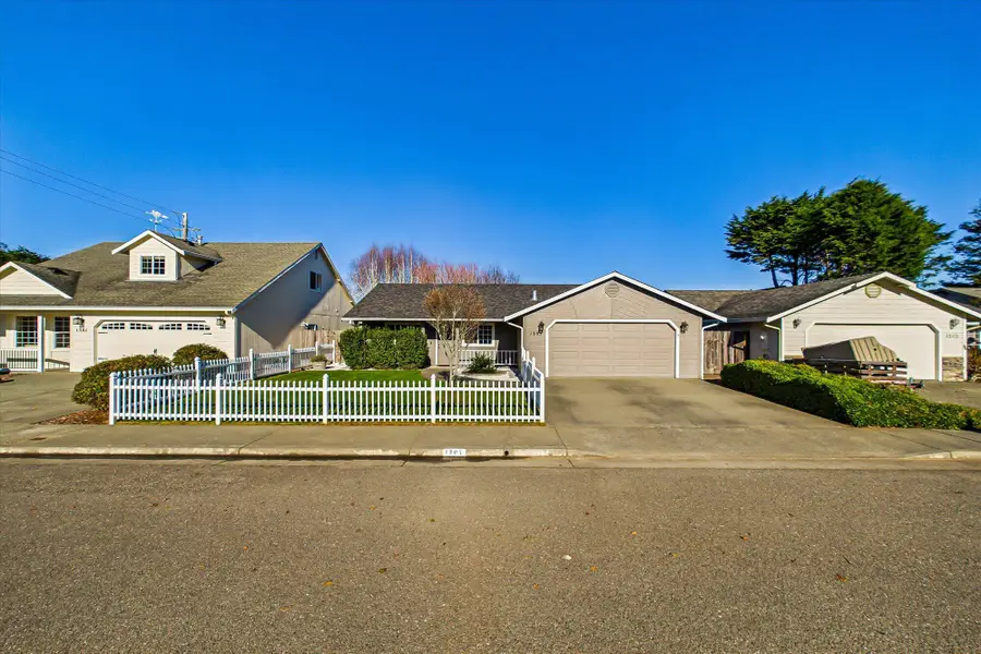 1305 Hedge Rose Court, McKinleyville, CA 95519 - Image #2