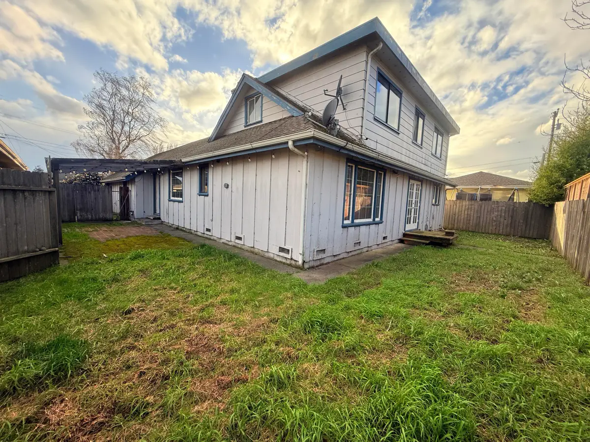 1040 H Street, Fortuna, CA 95540 - Image #1