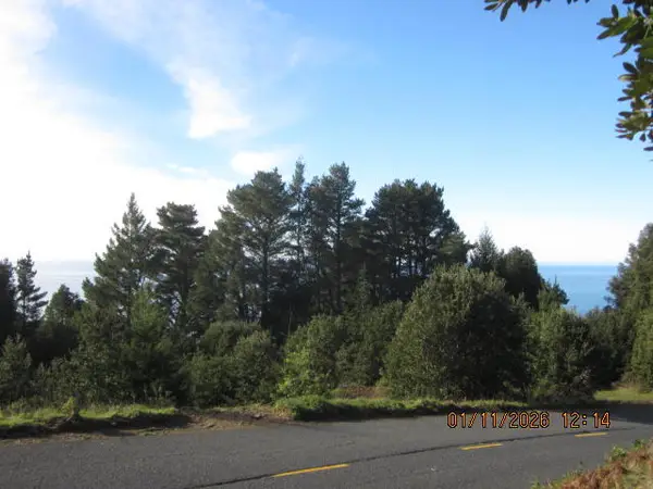 2715 Toth Road, Shelter Cove, CA 95589