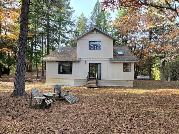 4000 Fs Rd Road, Hayfork, CA 96041