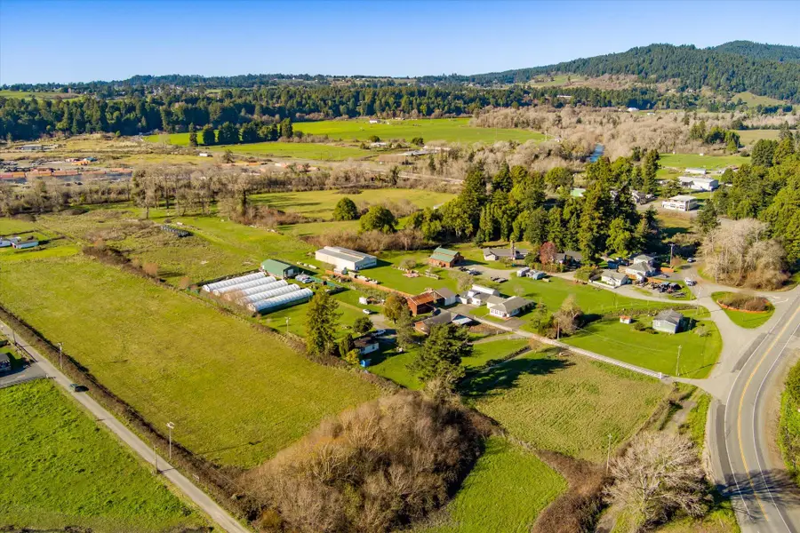 116 Creekside Lane, Carlotta, CA 95528 - Image #3