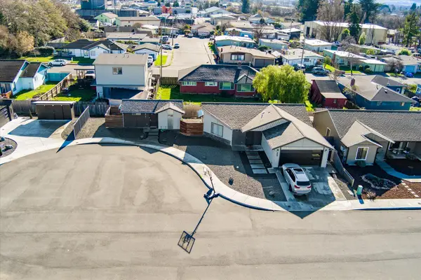 2545 Avery Court, Fortuna, CA 95540