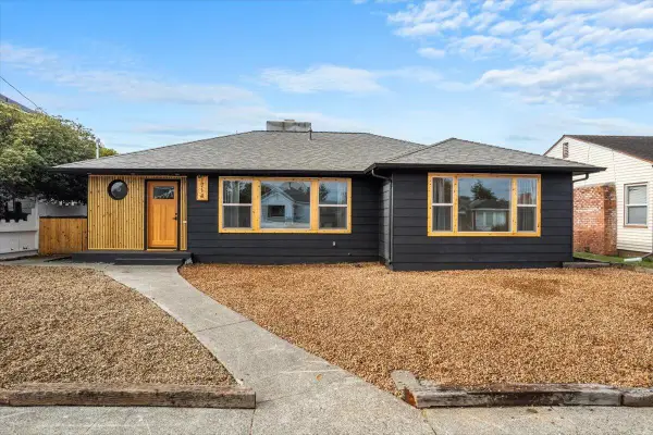 1714 I Street, Eureka, CA 95501