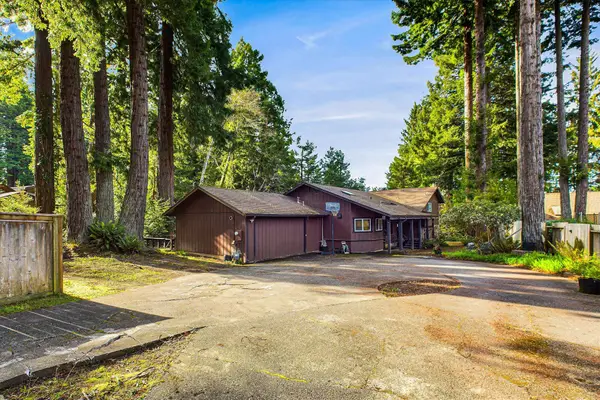 5200 Blackberry Lane, Eureka, CA 95503