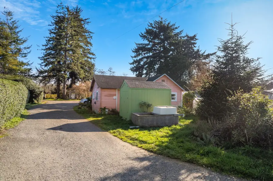 2084 Park Road, McKinleyville, CA 95519 - #3