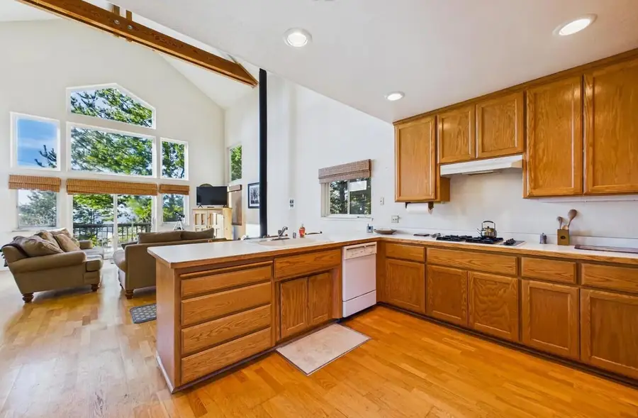 645 Ridge Road, Shelter Cove, CA 95589 - Image #3